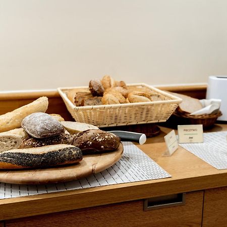 سنتروم بارنابيتوف وارسو المظهر الخارجي الصورة
